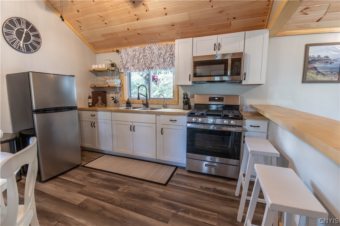 3006 Lighthouse Loop Forestport, NY 13338 - Photo 10 of 41