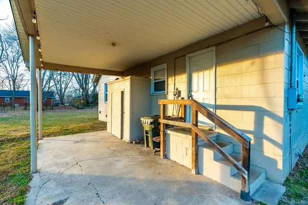 a view of an entryway