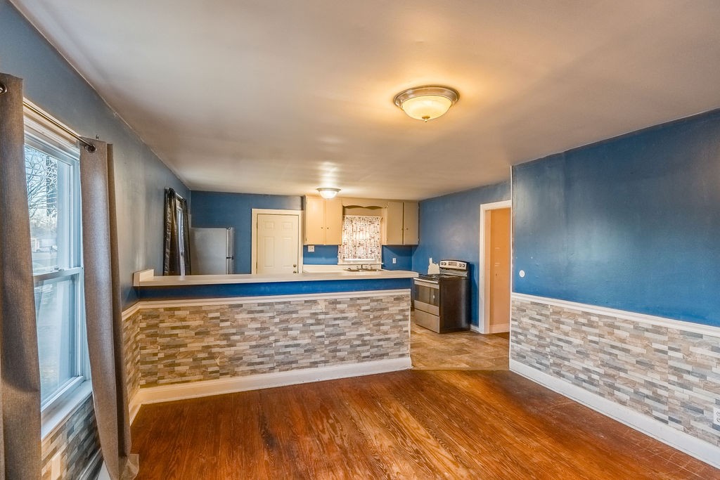 3511 Lafayette Road Hopkinsville, KY 42240 - Photo 4 of 19 a view of hallway with livingroom