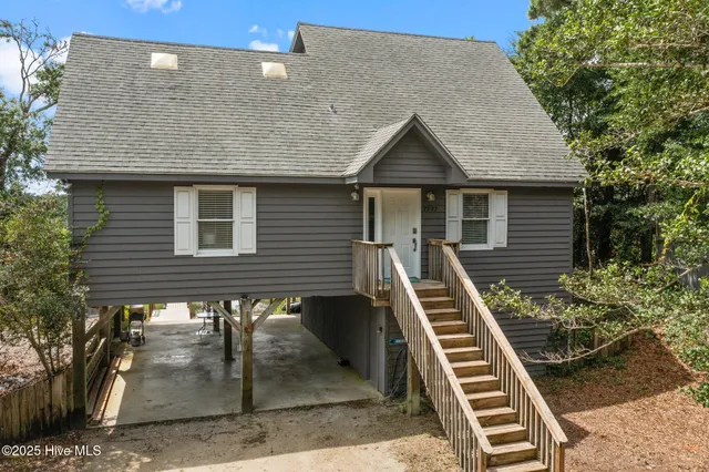 $795,000 | 7227 Archers Creek Drive, Emerald Isle, NC 28594