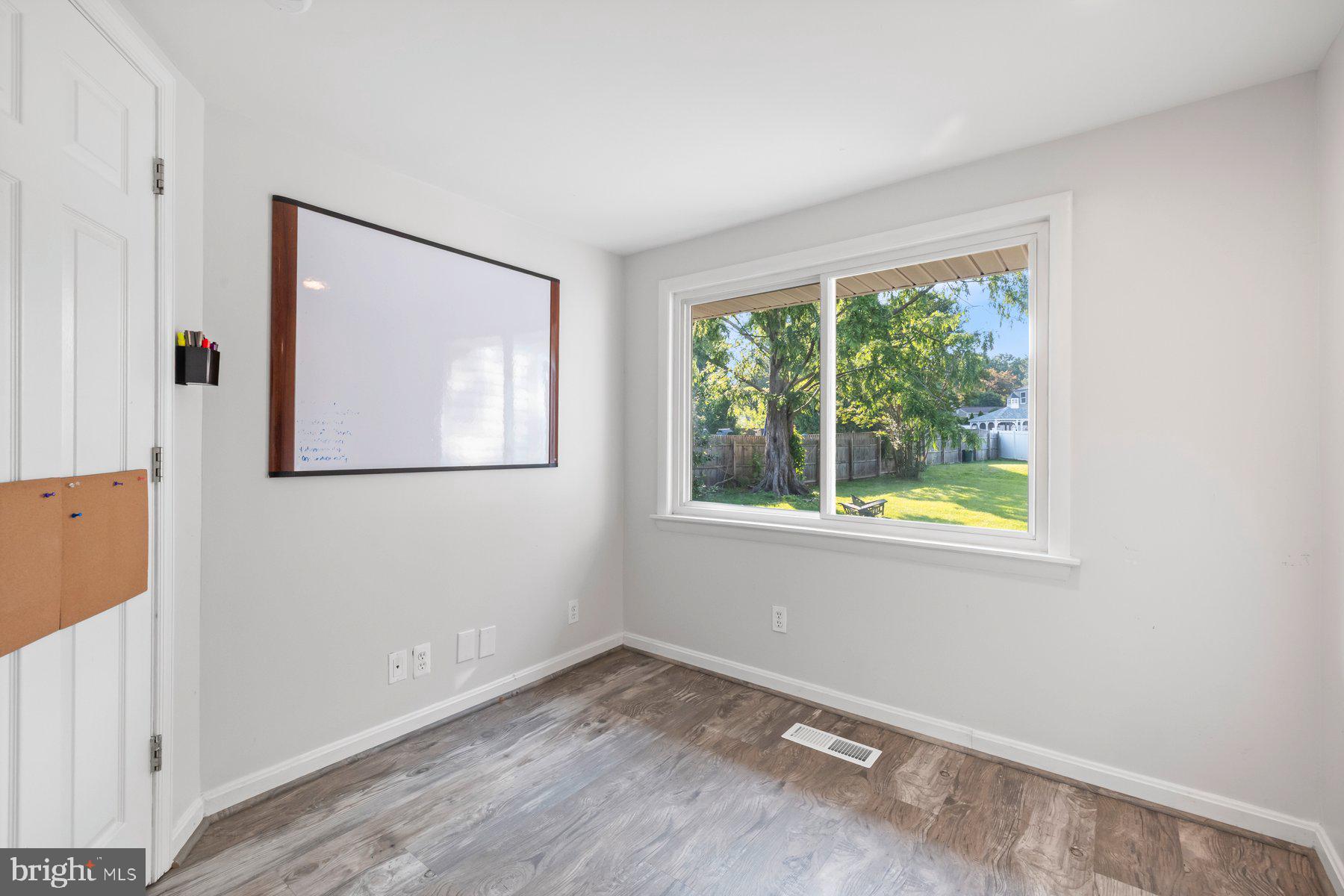 17528 Collier Circle Poolesville, MD 20837 - Photo 19 of 43 Main level flex/office space