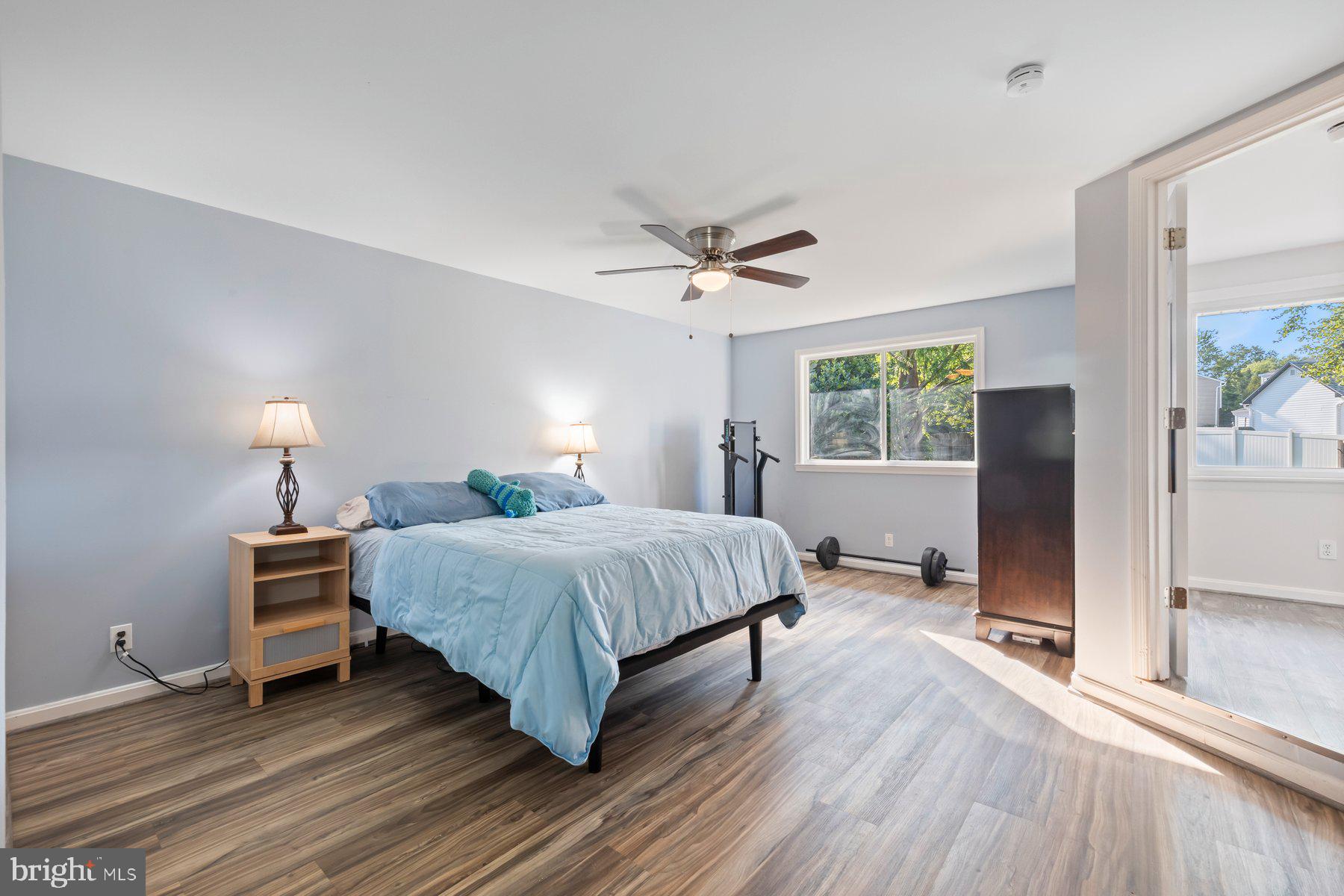 17528 Collier Circle Poolesville, MD 20837 - Photo 21 of 43 Primary bedroom