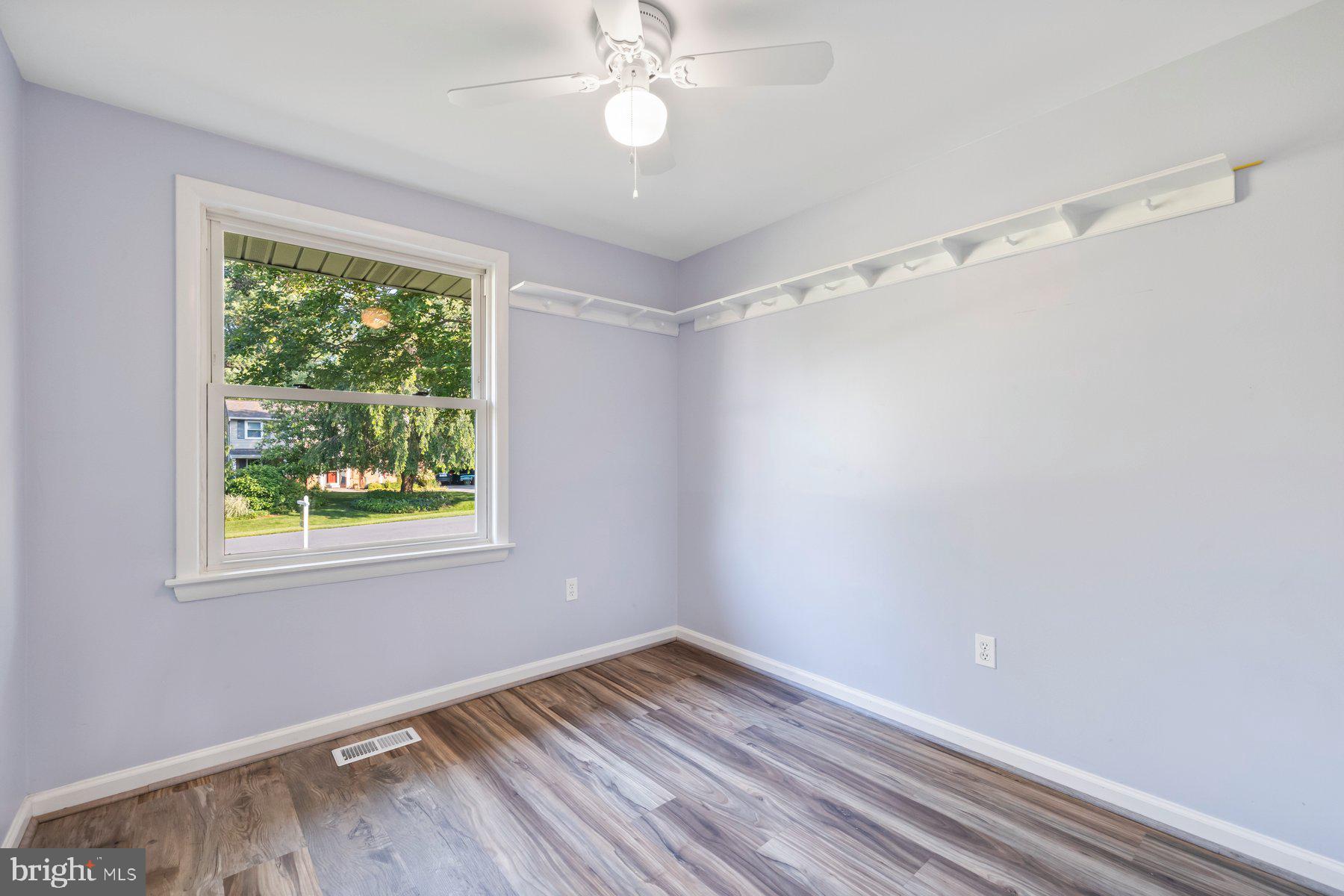 17528 Collier Circle Poolesville, MD 20837 - Photo 28 of 43 Bedroom 3