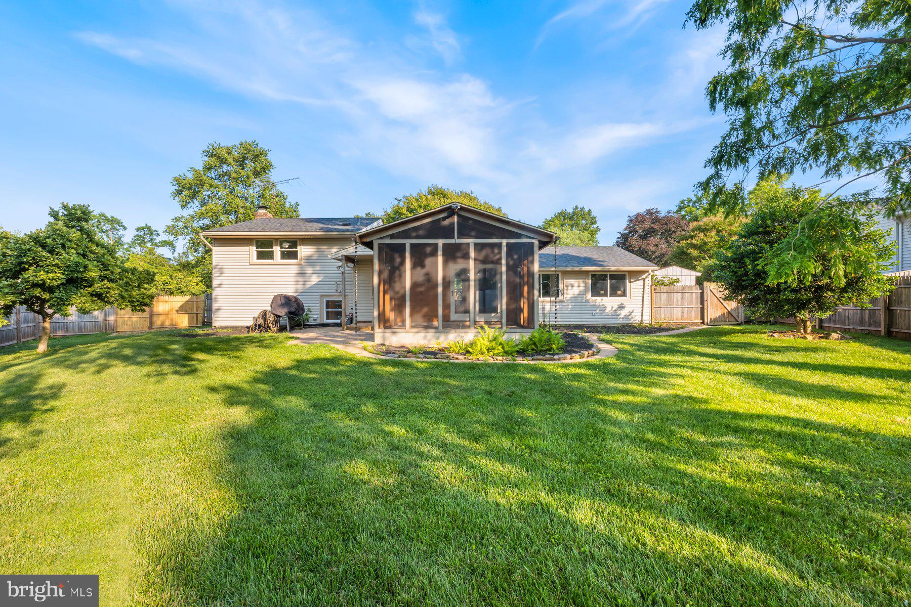 17528 Collier Circle Poolesville, MD 20837 - Photo 38 of 43