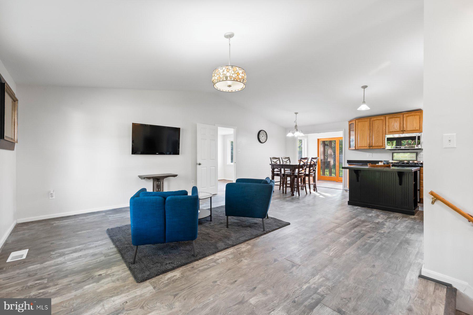 17528 Collier Circle Poolesville, MD 20837 - Photo 7 of 43 Living Room and Kitchen