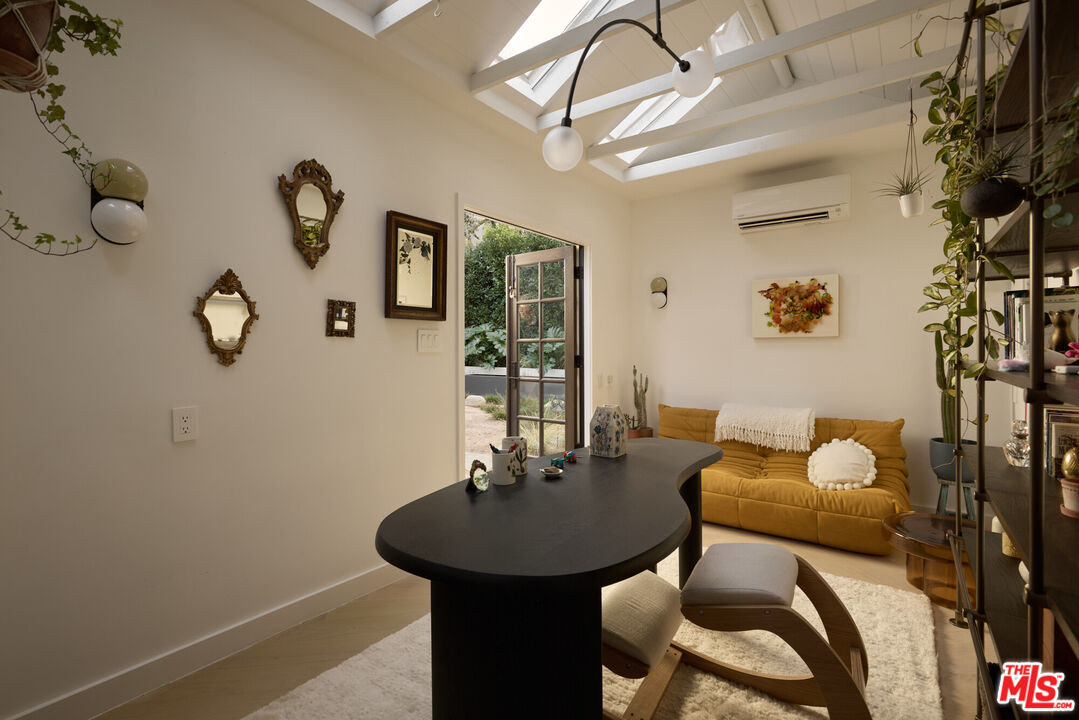 1720 Washington Way Venice, CA 90291 - Photo 12 of 16