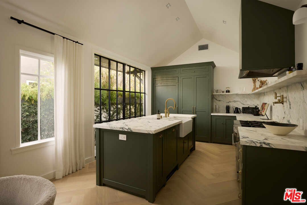 1720 Washington Way Venice, CA 90291 - Photo 5 of 16