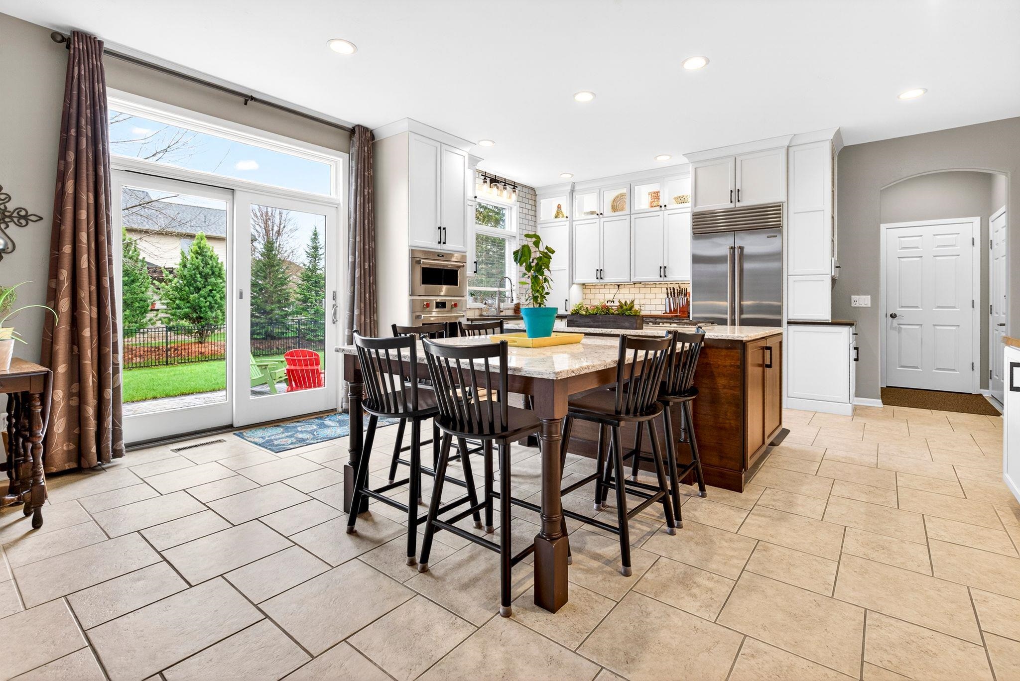 325 Stratford Lane Appleton, WI 54913 - Photo 11 of 58