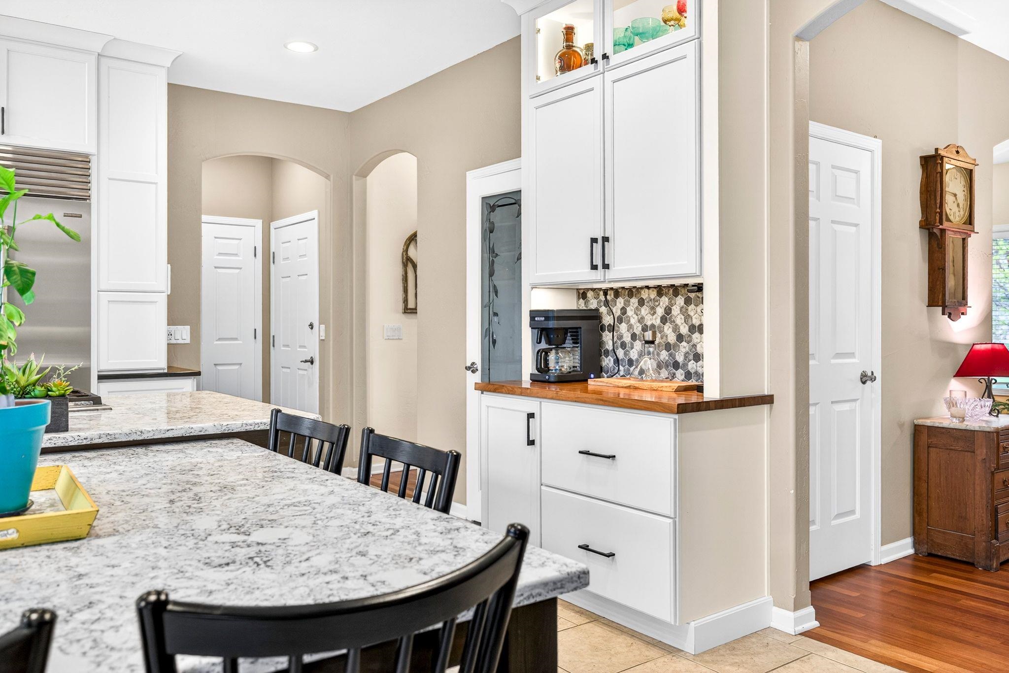 325 Stratford Lane Appleton, WI 54913 - Photo 12 of 58