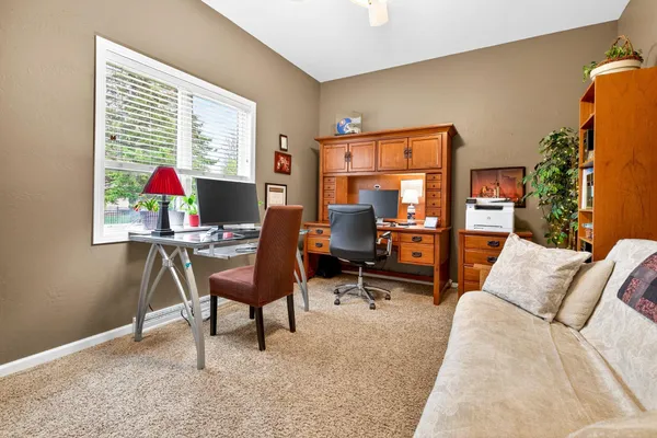 $674,900 | 325 Stratford Lane, Appleton, WI 54913
