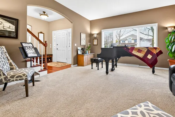 $674,900 | 325 Stratford Lane, Appleton, WI 54913