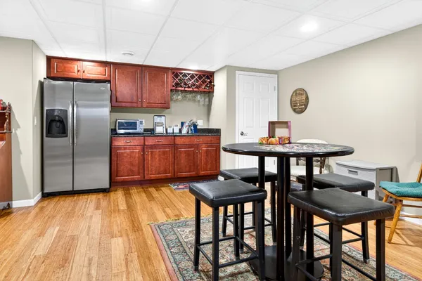 $674,900 | 325 Stratford Lane, Appleton, WI 54913