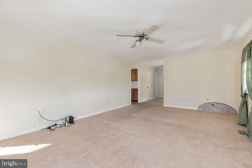 581 Rider Court Charles Town, WV 25414 - Photo 3 of 22