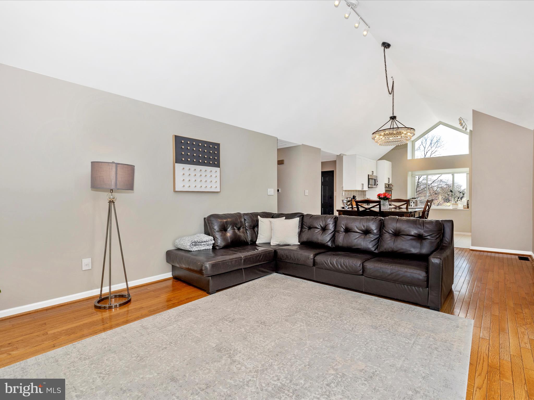 6597 Edgewood Road New Market, MD 21774 - Photo 20 of 98 Living Room
