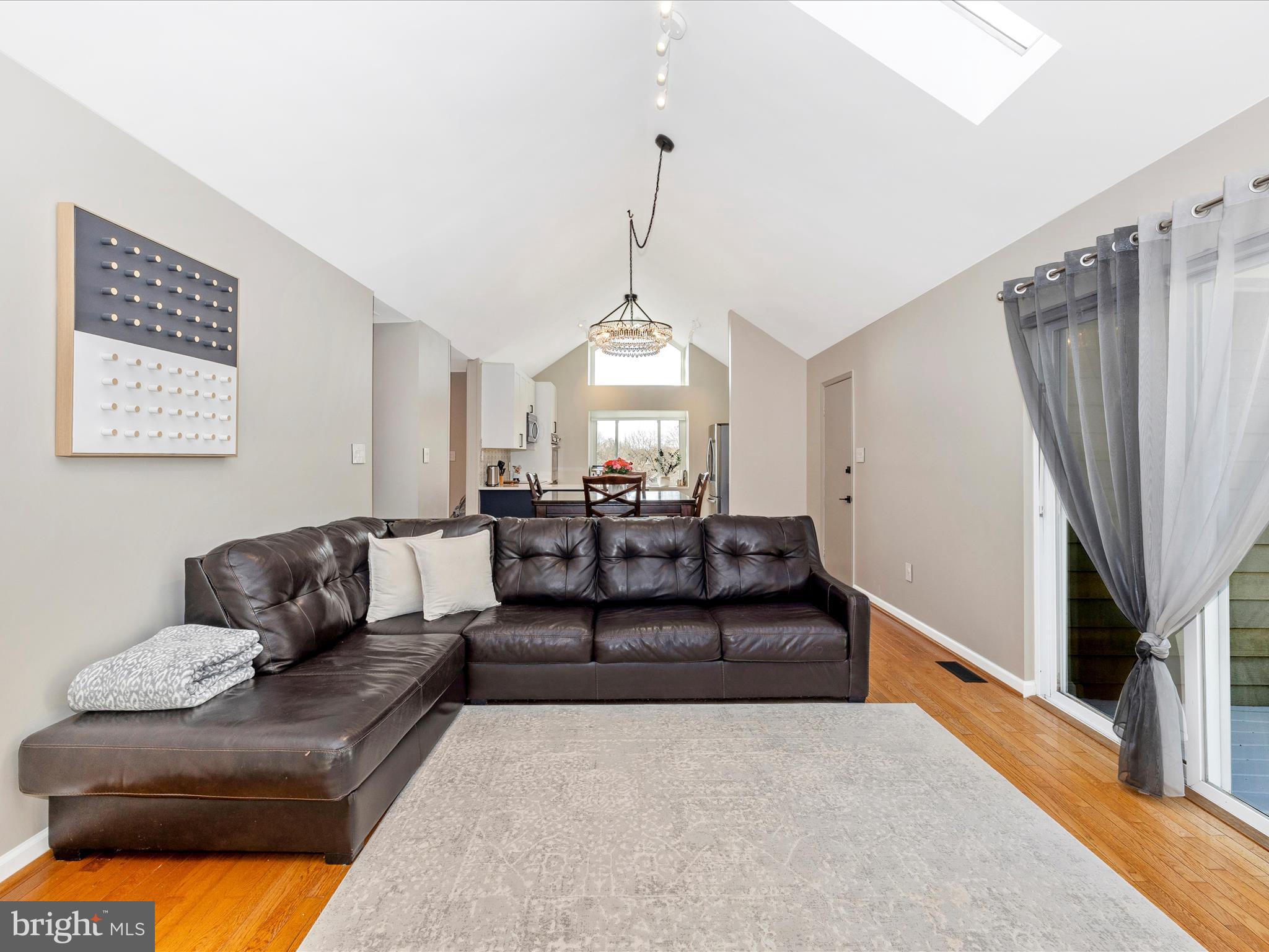 6597 Edgewood Road New Market, MD 21774 - Photo 21 of 98 Living Room