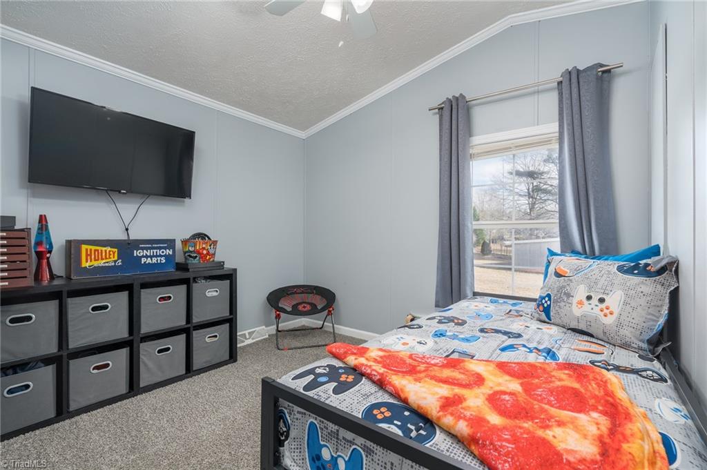 182 Jenkins Road Lexington, NC 27295 - Photo 25 of 44 "Bonus" Room