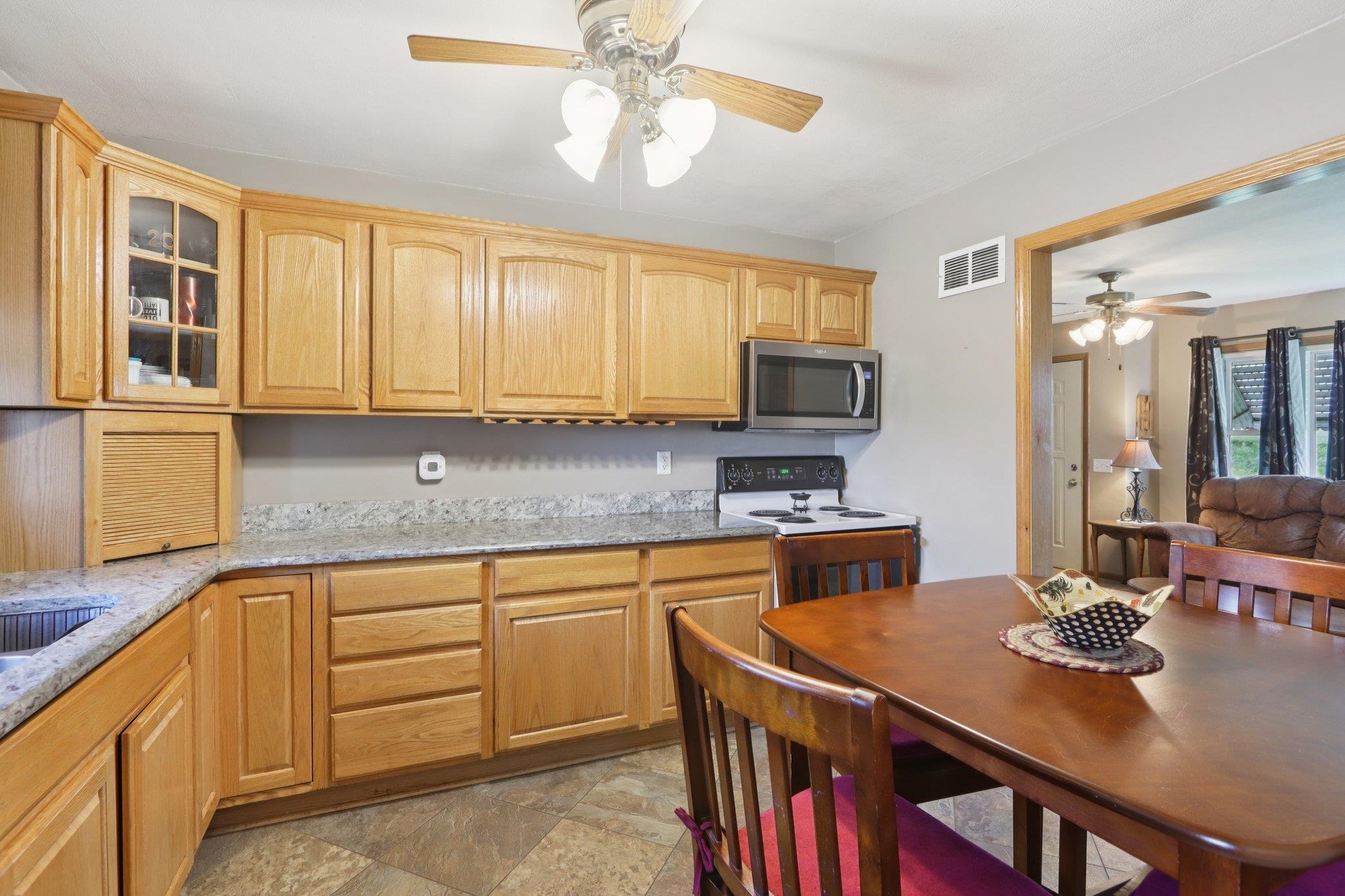 6897 North Towne Road DeForest, WI 53532 - Photo 13 of 47