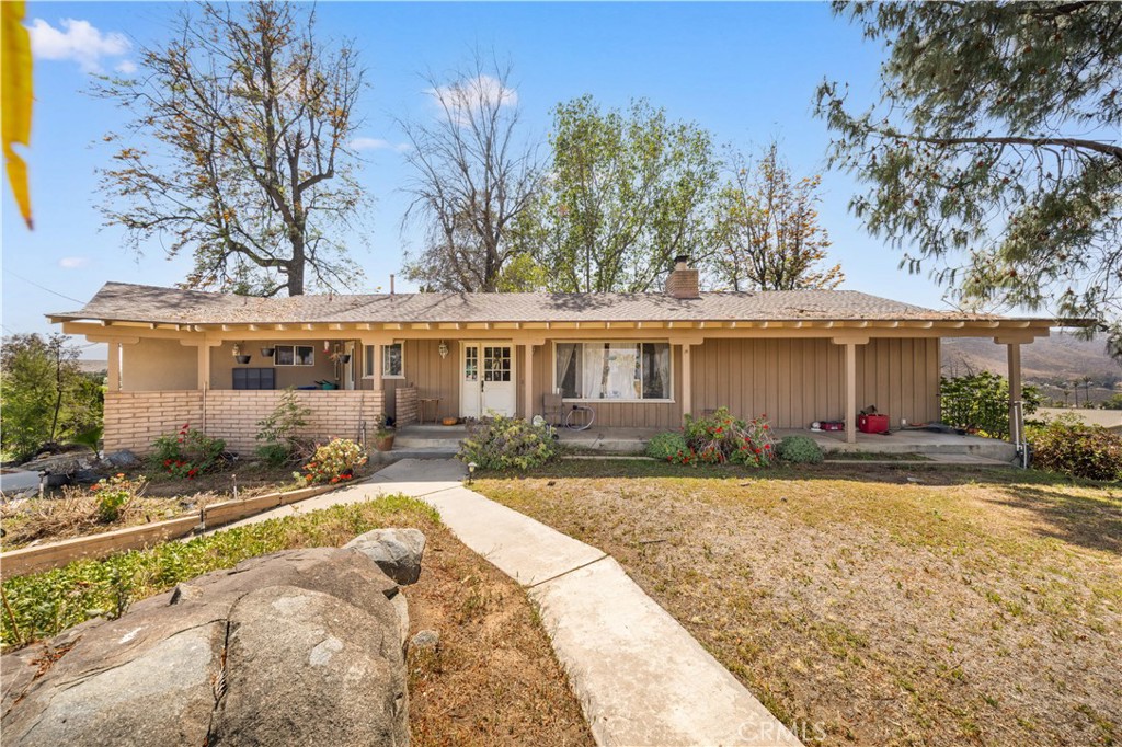 Welcome to 12257 Skywood within Victoria Grove, a gated community.