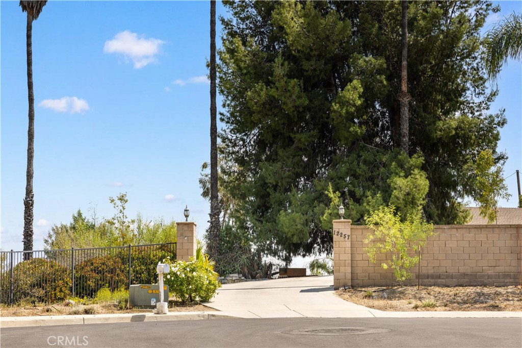 12257 Skywood Court Riverside, CA 92503 - Photo 15 of 47 Situated at the end of Skywood.