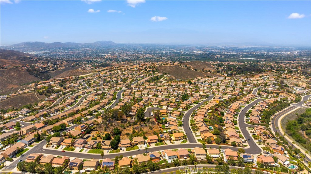 12257 Skywood Court Riverside, CA 92503 - Photo 24 of 47 View over the Skywood property, looking to the North.
