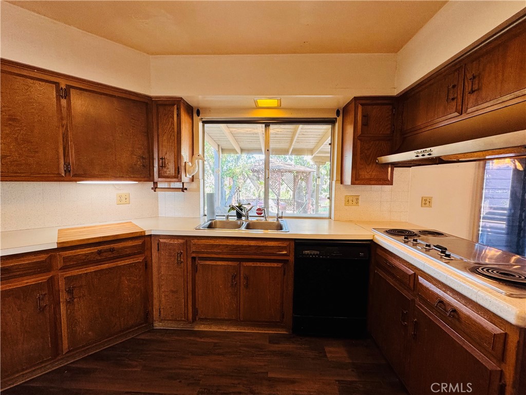 12257 Skywood Court Riverside, CA 92503 - Photo 30 of 47 Kitchen with a view