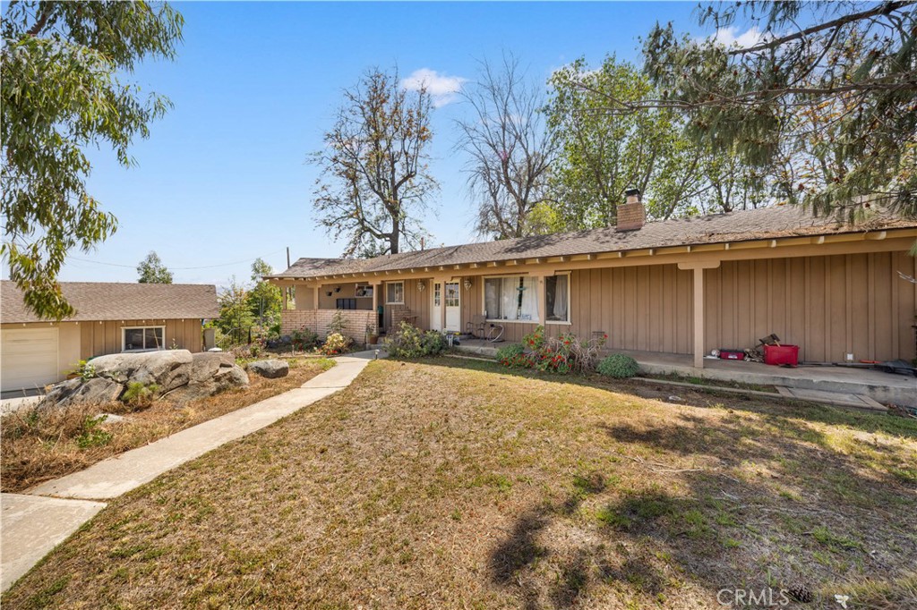 12257 Skywood Court Riverside, CA 92503 - Photo 3 of 47 Welcome to 12257 Skywood within Victoria Grove, a gated community.