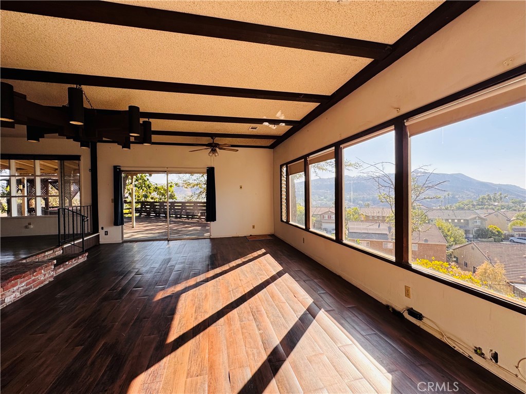 12257 Skywood Court Riverside, CA 92503 - Photo 33 of 47 Living Room