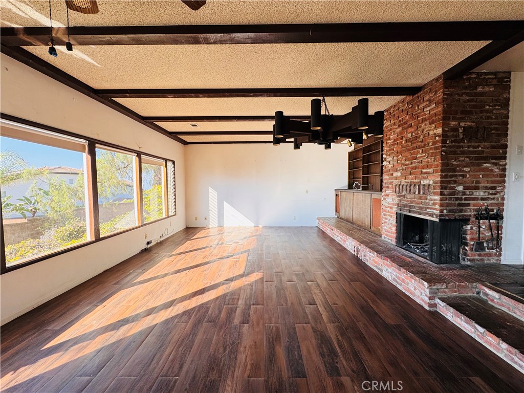12257 Skywood Court Riverside, CA 92503 - Photo 34 of 47 Living Room