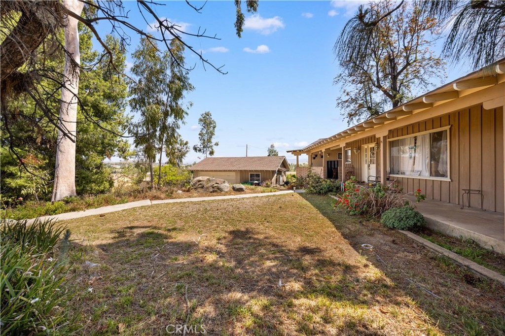 12257 Skywood Court Riverside, CA 92503 - Photo 4 of 47