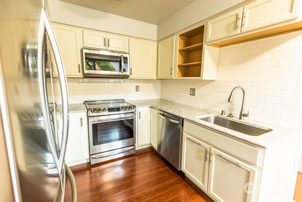 1310 River Road, Unit 10 Longview, WA 98632 - Photo 5 of 23 Gallery Image 5