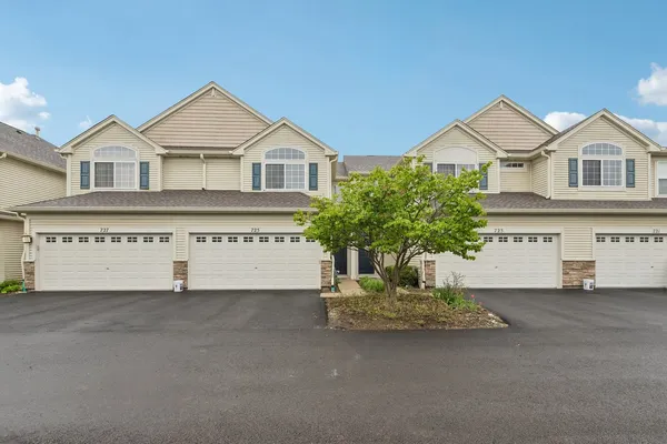 $265,000 | 725 South Jade Lane, Round Lake, IL 60073