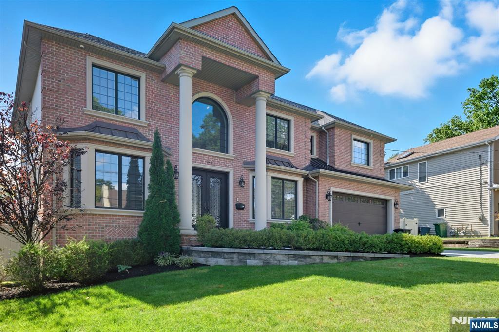 146 Stuart Street Paramus, NJ 07652 - Photo 3 of 45