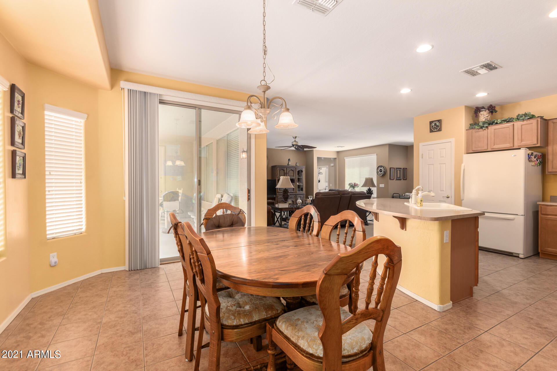 42594 Abbey Road Maricopa, AZ 85138 - Photo 15 of 37 15-Abbey
