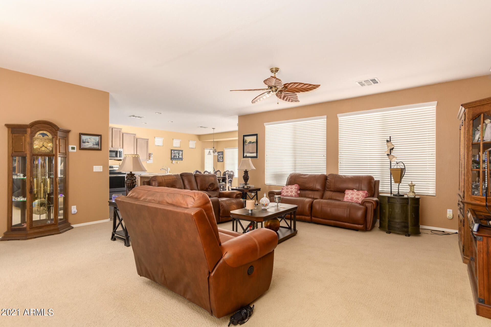42594 Abbey Road Maricopa, AZ 85138 - Photo 9 of 37 09-Abbey