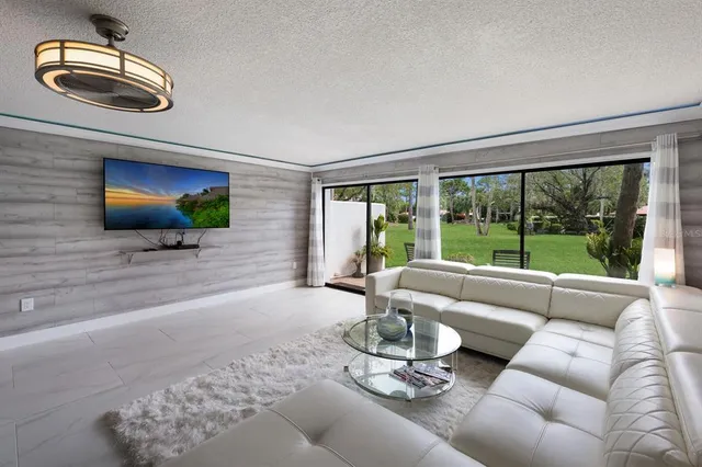 $399,990 | 339 Barcelona Drive, Unit 339, Bradenton, FL 34210