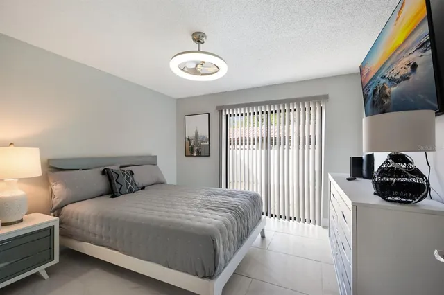 $399,990 | 339 Barcelona Drive, Unit 339, Bradenton, FL 34210