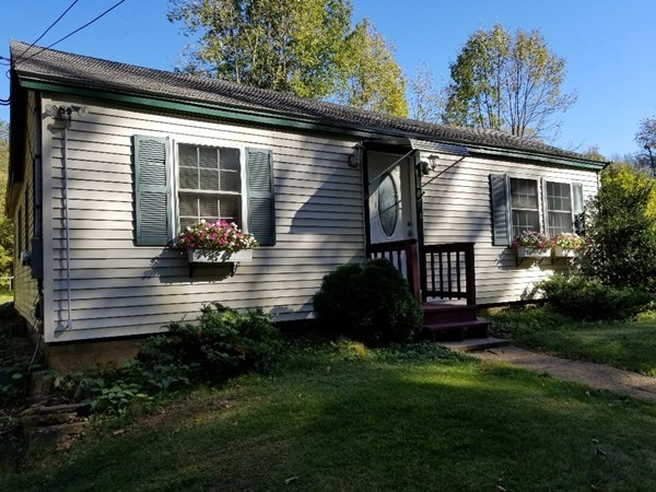 14 Wells Road Brookfield, MA 01506 - Photo 1 of 17 Gallery Image 1