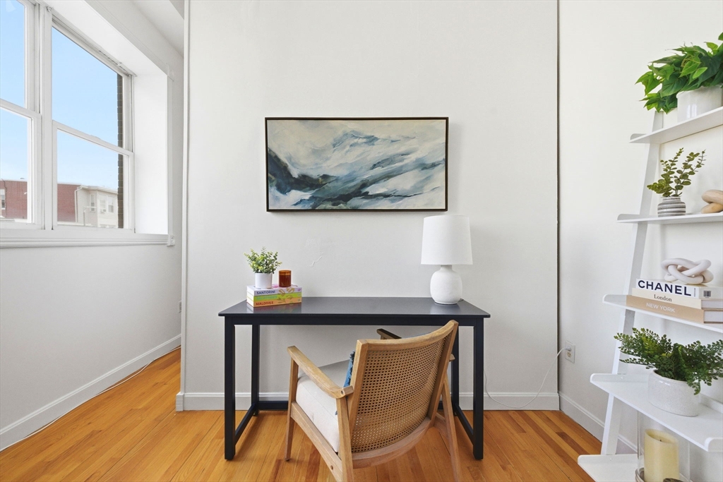 156 Chelsea Street, Unit 201 Boston, MA 02128 - Photo 13 of 23