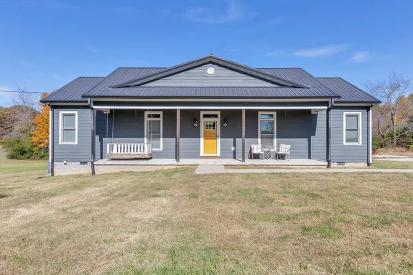 $424,000 | 229 Pleasant View Road, White Bluff, TN 37187