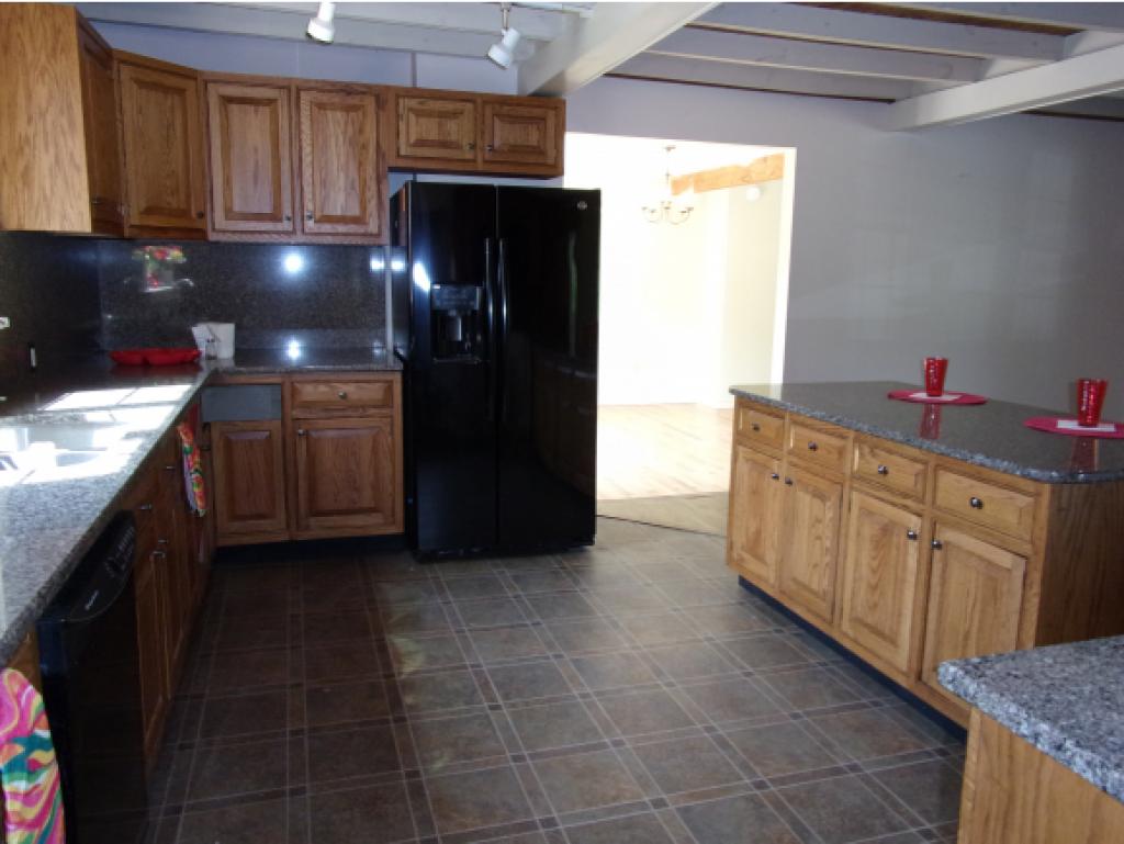 669 Paran Road Shaftsbury, VT 05257 - Photo 4 of 32 Gallery Image 4