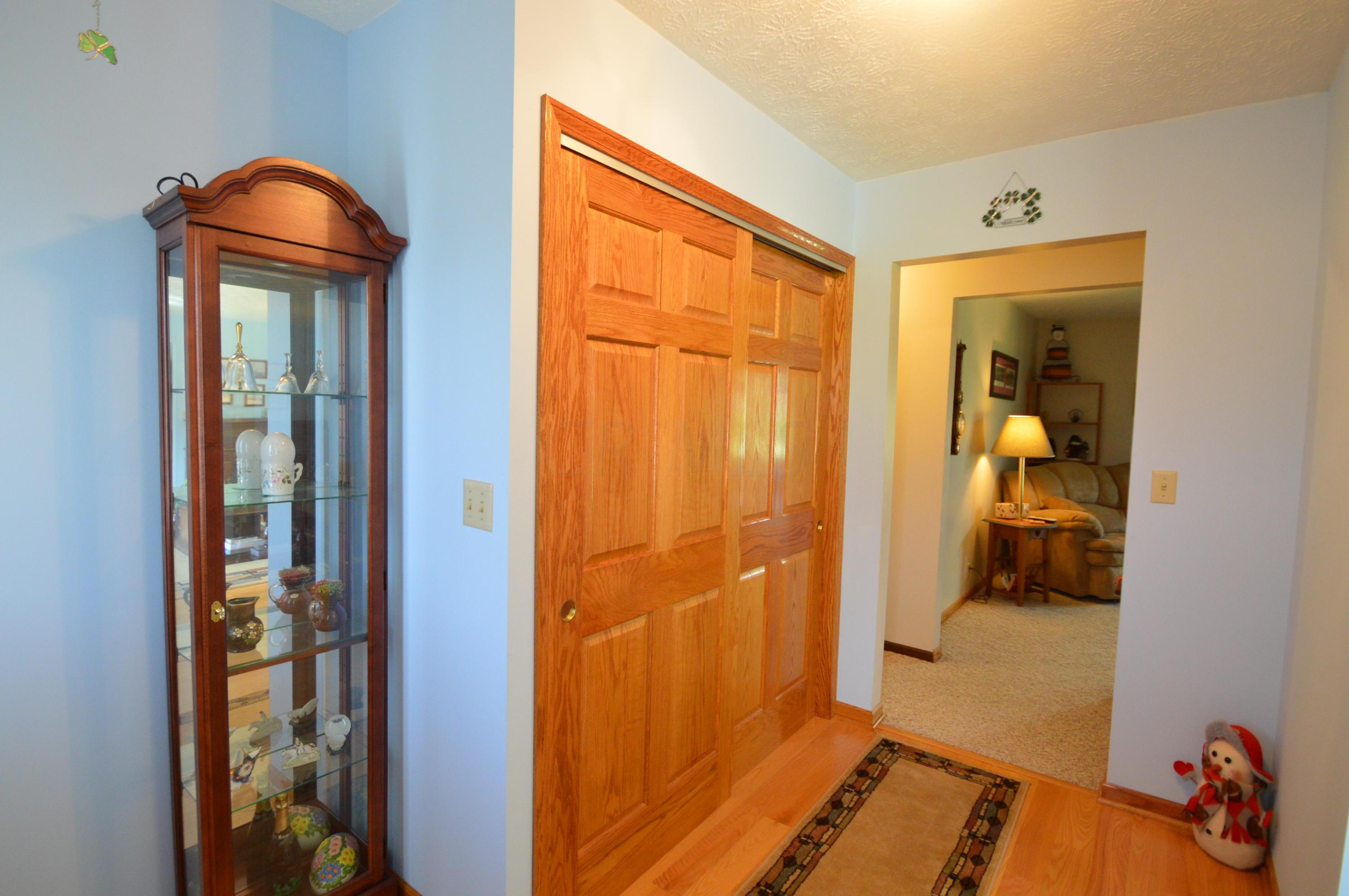 9018 Roberts Road Galloway, OH 43119 - Photo 3 of 36 Gallery Image 3