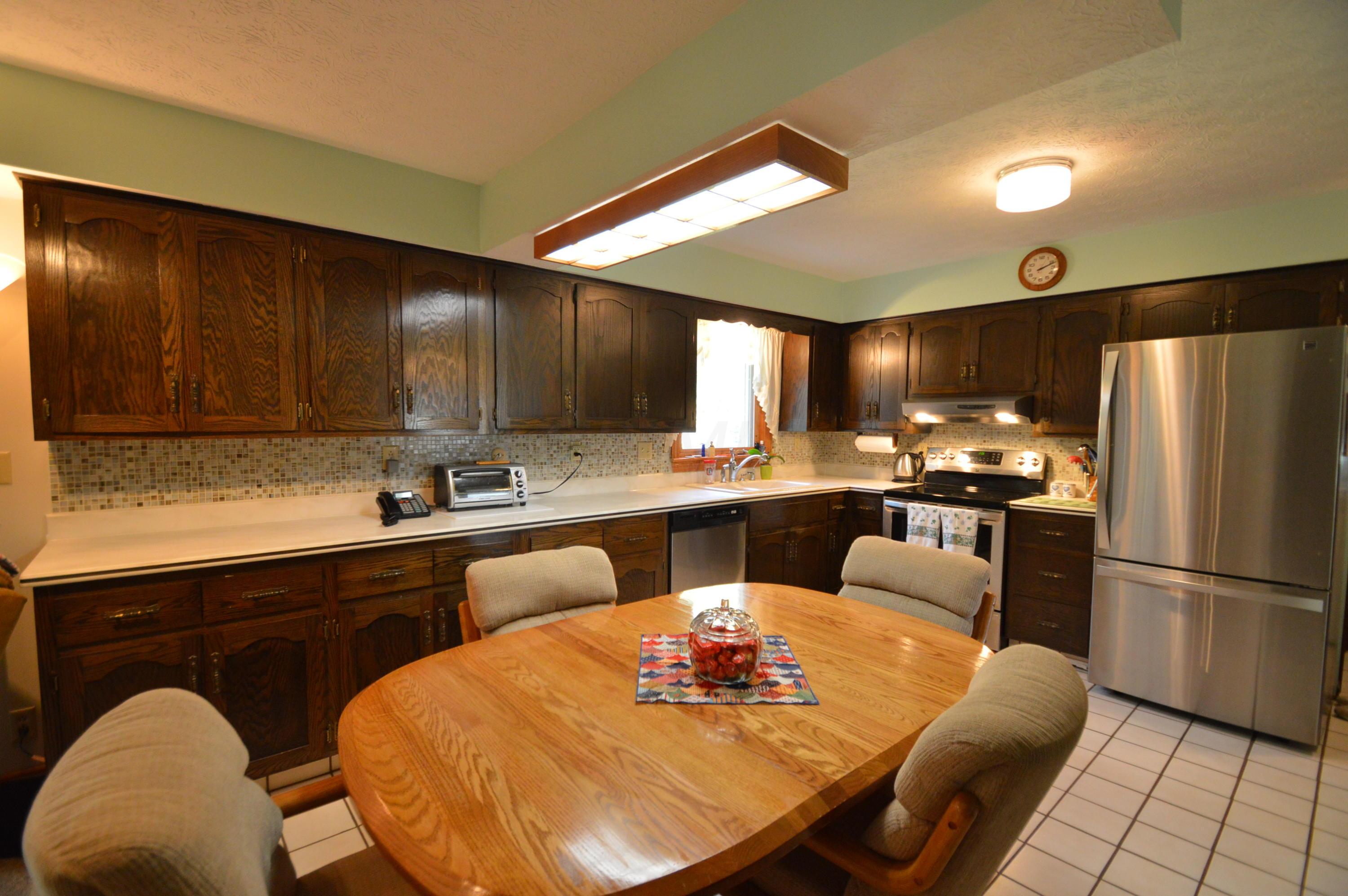 9018 Roberts Road Galloway, OH 43119 - Photo 7 of 36 Gallery Image 7