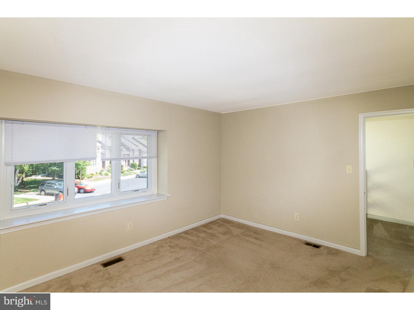288 Fox Run Exton, PA 19341 - Photo 8 of 25 Dining Room