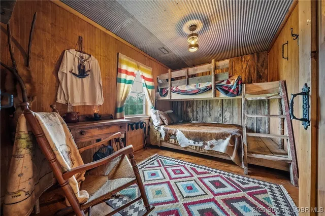 $2,000,000 | 129 Vaughan Road, Eldon, MO 65026