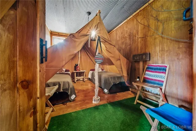 $2,000,000 | 129 Vaughan Road, Eldon, MO 65026