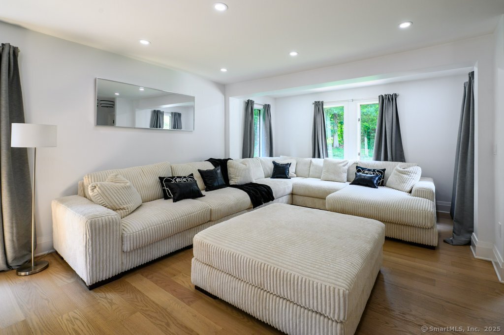 78 Blue Hills Road North Haven, CT 06473 - Photo 32 of 40