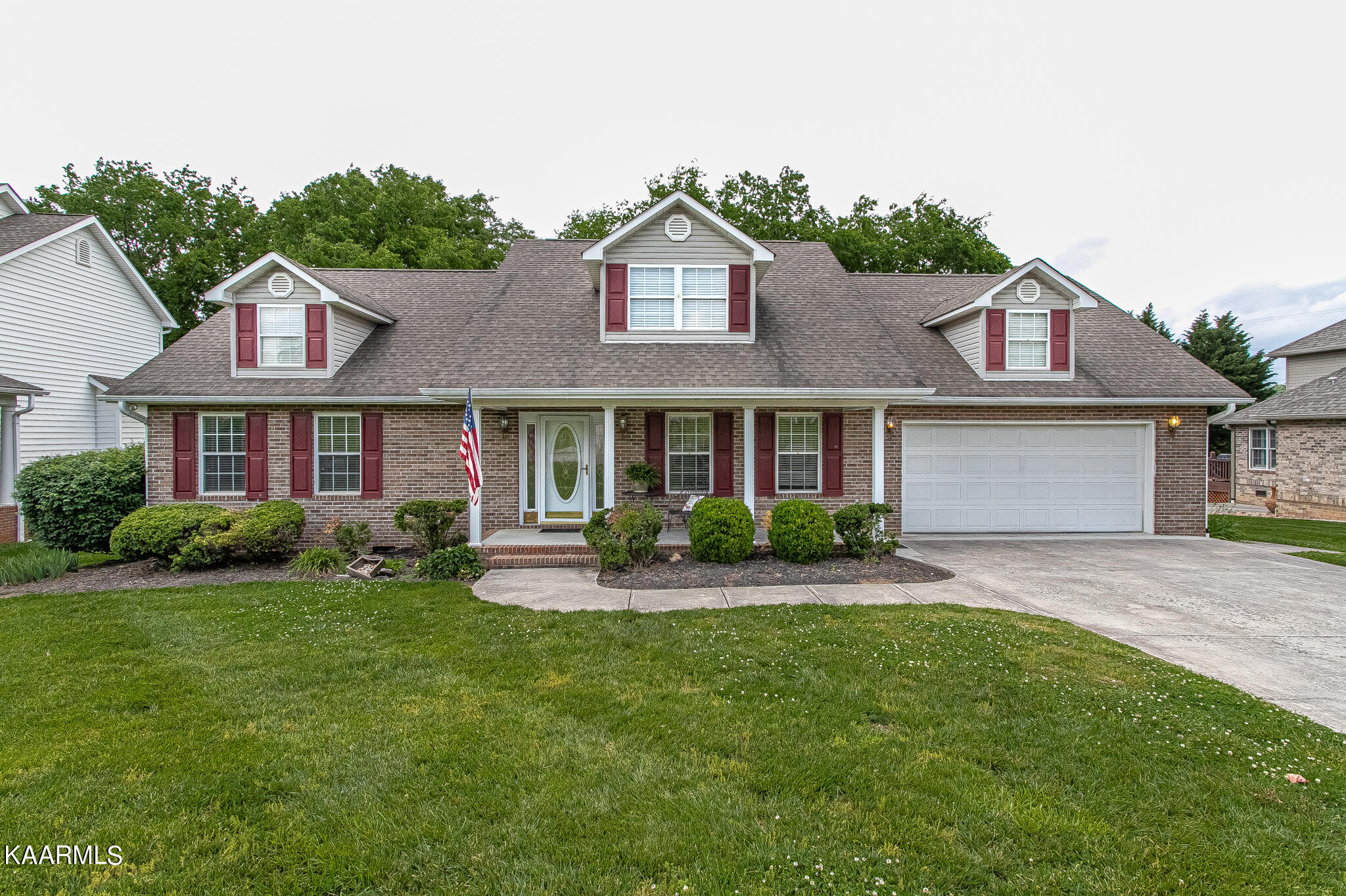 5319 Summer Rose Boulevard, Knoxville, TN 37918 Compass