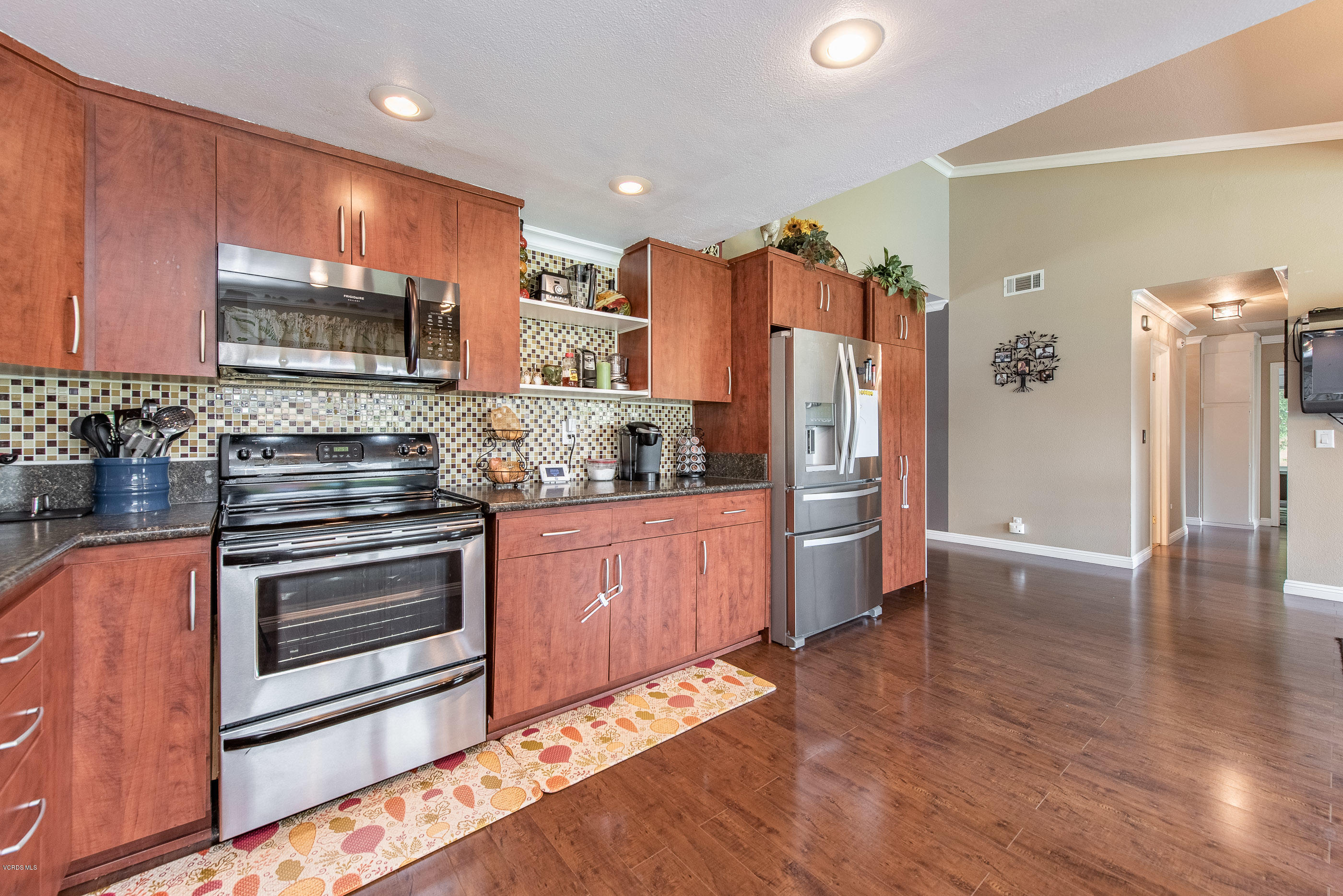 5856 Cochran Street Simi Valley, CA 93063 - Photo 11 of 35 5856 Cochran St Simi Valley