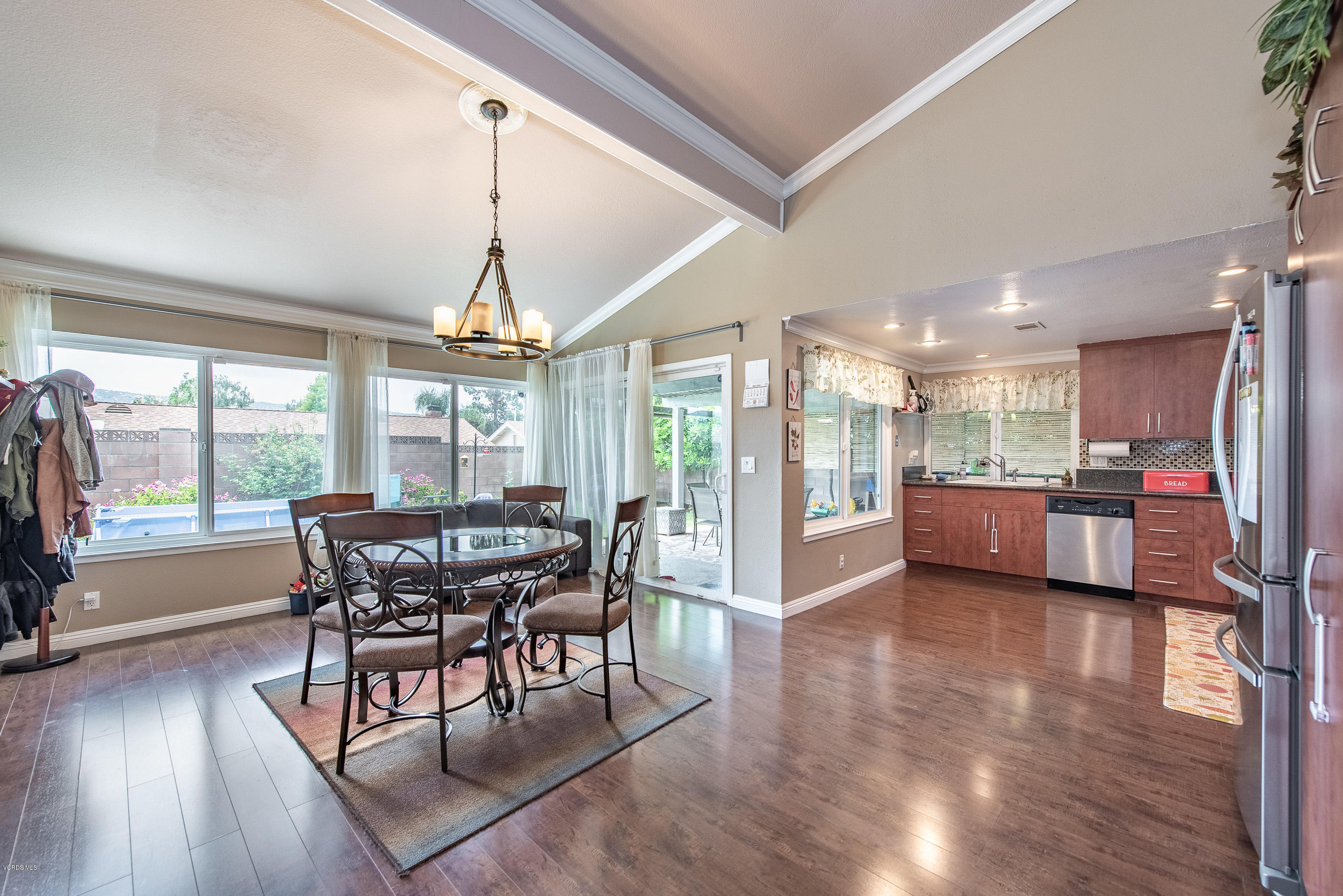5856 Cochran Street Simi Valley, CA 93063 - Photo 9 of 35 5856 Cochran St Simi Valley