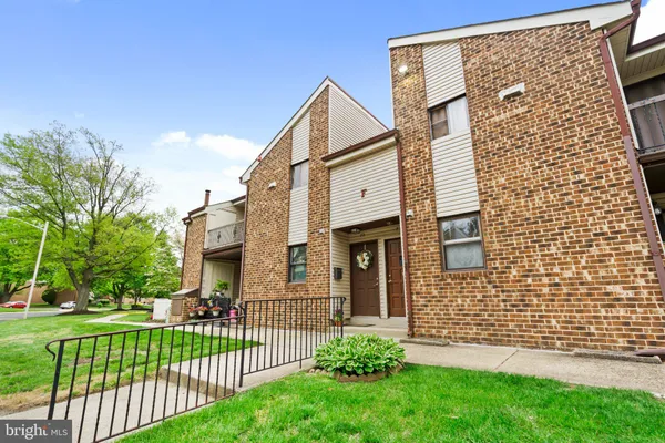 $169,900 | 1475 Mt Holly Road, Unit F2, Edgewater Park, NJ 08010